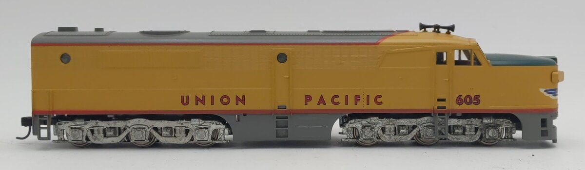 Athearn 3307 HO Scale Union Pacific PA-1 Powered Diesel Locomotive #605 EX