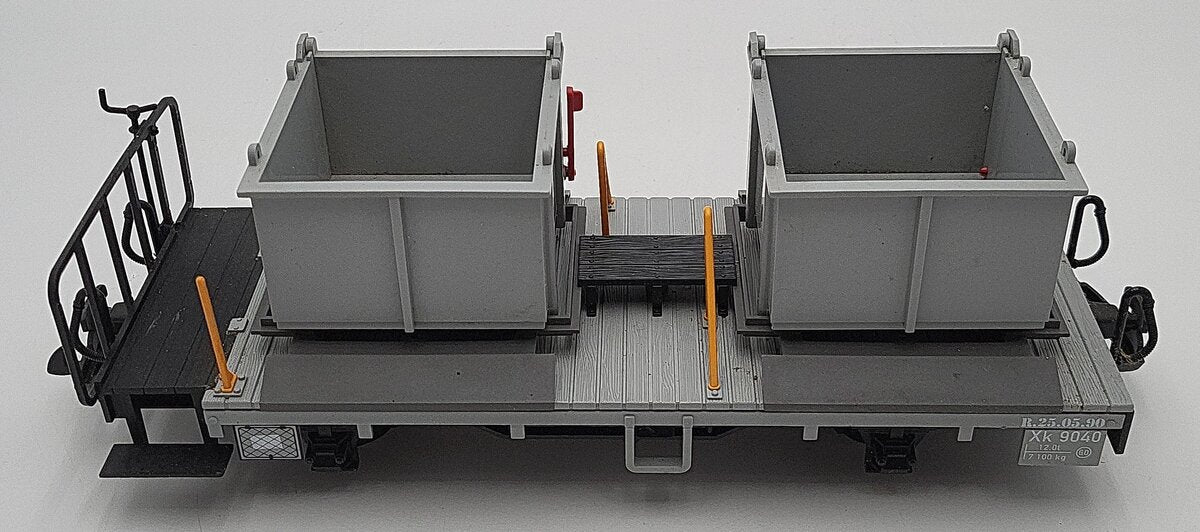 LGB 40140 RhB Refuse Manual Dump Car w/2 Containers #9040 w/Plastic Wheels VG