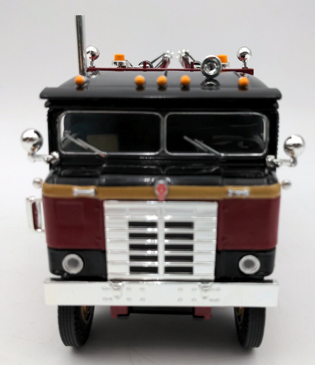 First Gear 18-4277 1:34 30th Anniversary 1953 Kenworth Bullnose Wrecker VG/Box