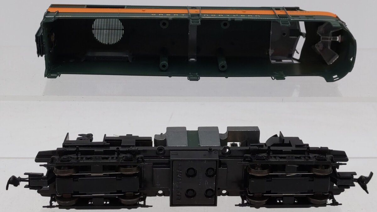 Proto 2000 8360 HO Scale Great Northern FA2 Diesel Locomotive #279A EX/Box