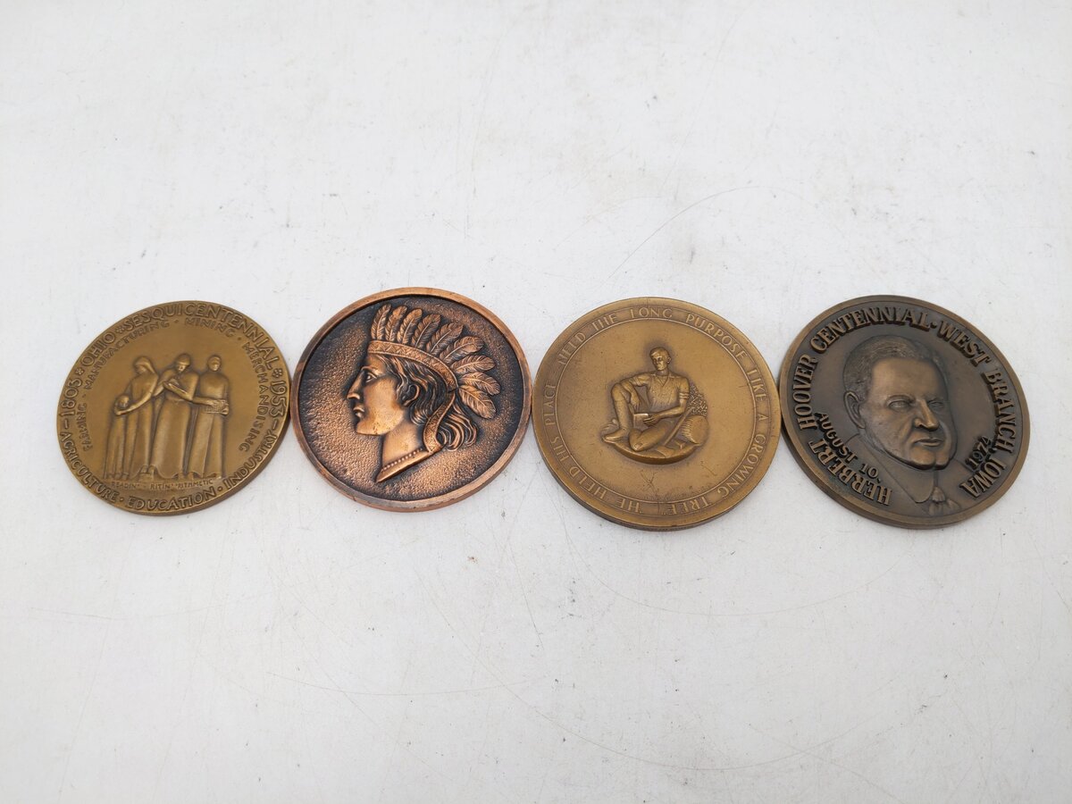 Assorted Medals [4]
