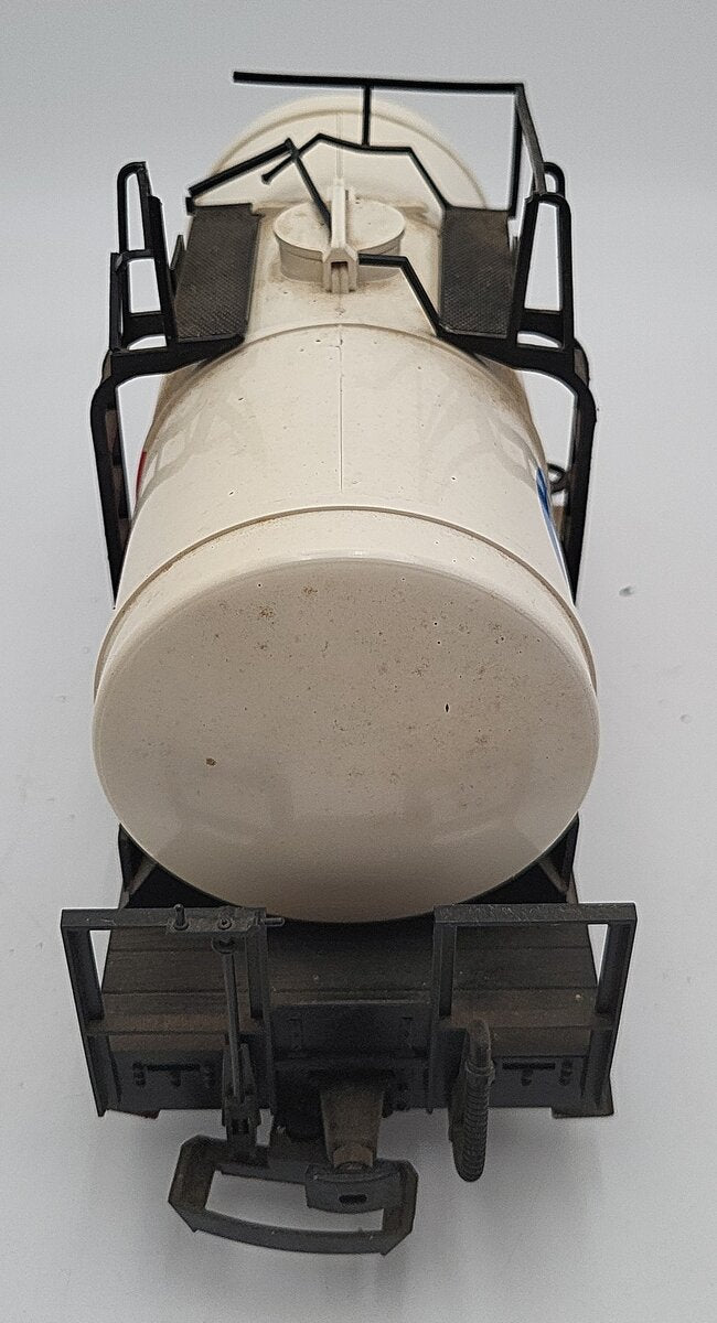 LGB 4040E G Scale Esso Short Single Dome Tank Car