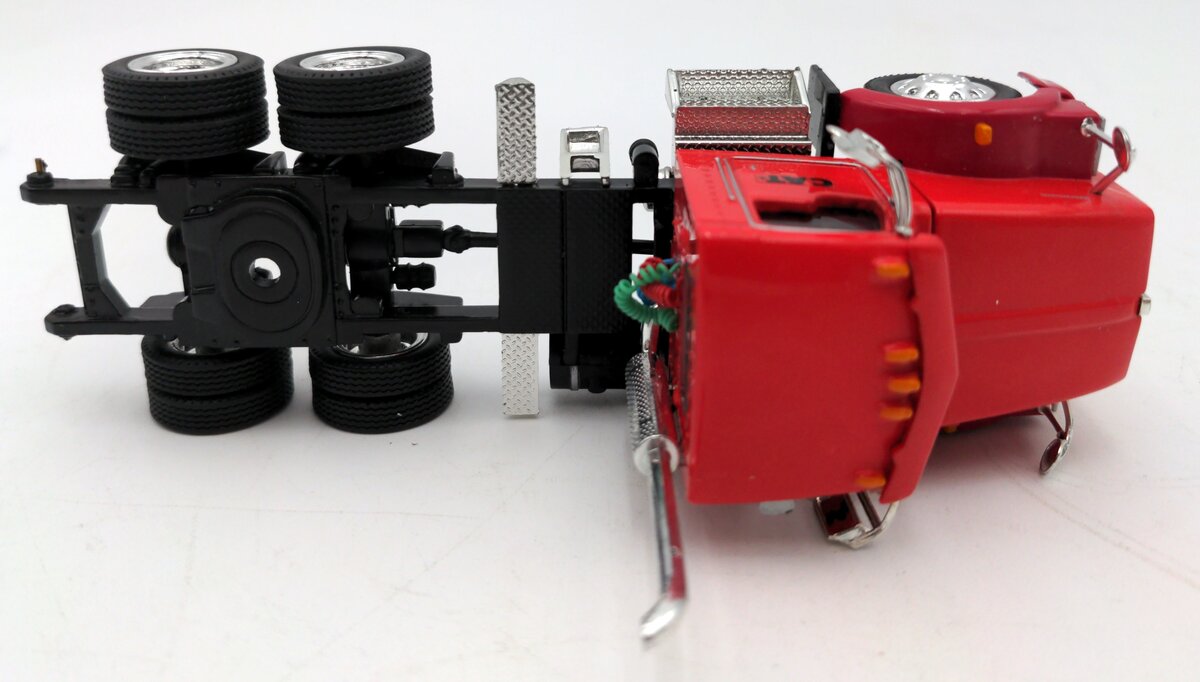 Tonkin Replicas Diecast Kenworth T800 Red Cab - CAT Markings VG