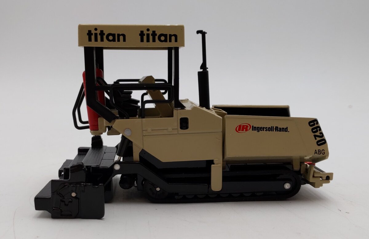 Ingersoll-Rand 1:50 Scale Diecast Titan 6620 Asphalt Paver EX