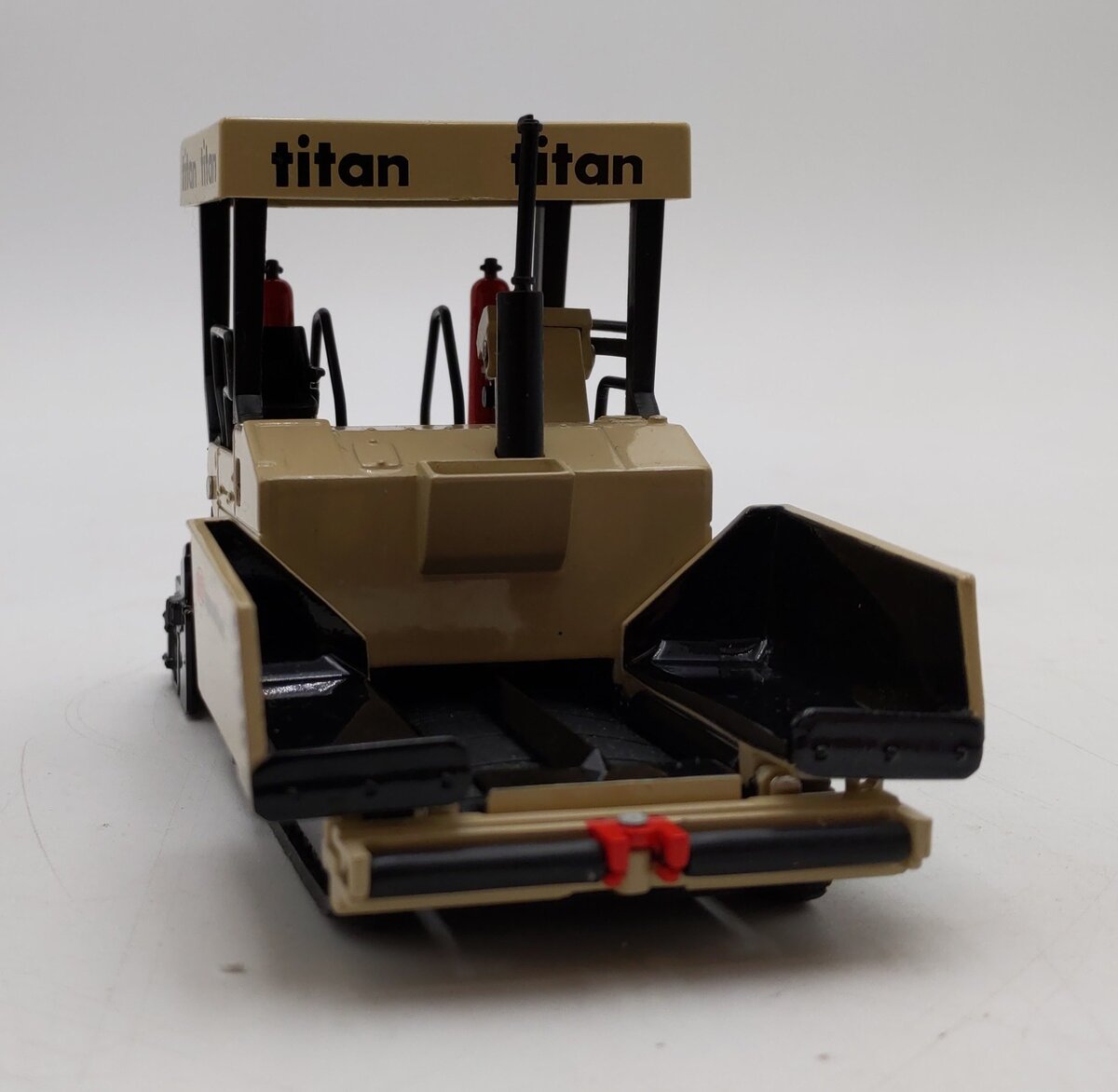 Ingersoll-Rand 1:50 Scale Diecast Titan 6620 Asphalt Paver EX