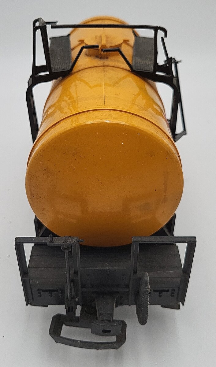 LGB 40402 G Scale Shell Tank Car  - Metal Wheels