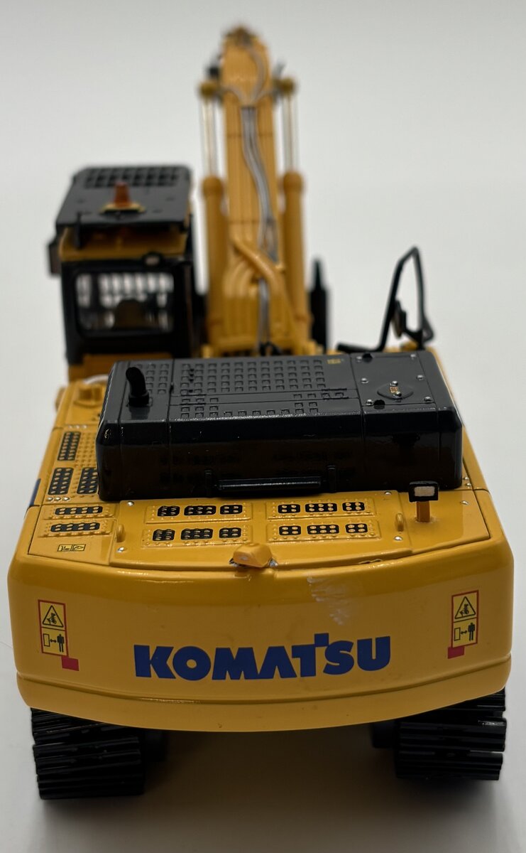 Komatsu UH8026U 1:50 Komatsu PC400 LC Excavator LN/Box