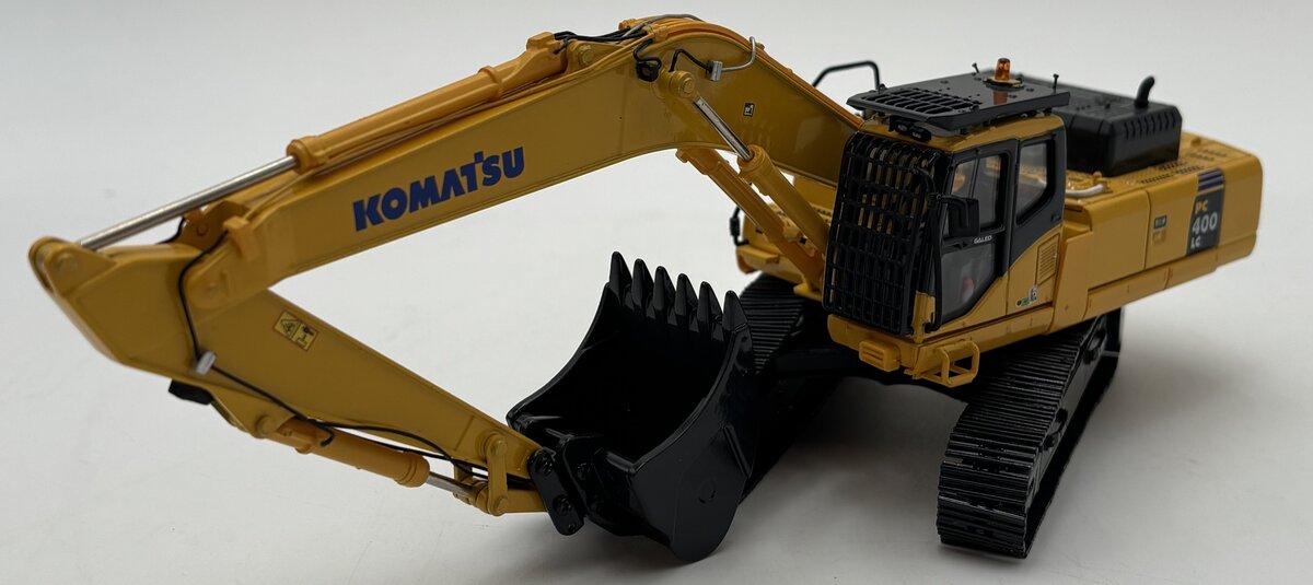 Komatsu UH8026U 1:50 Komatsu PC400 LC Excavator LN/Box