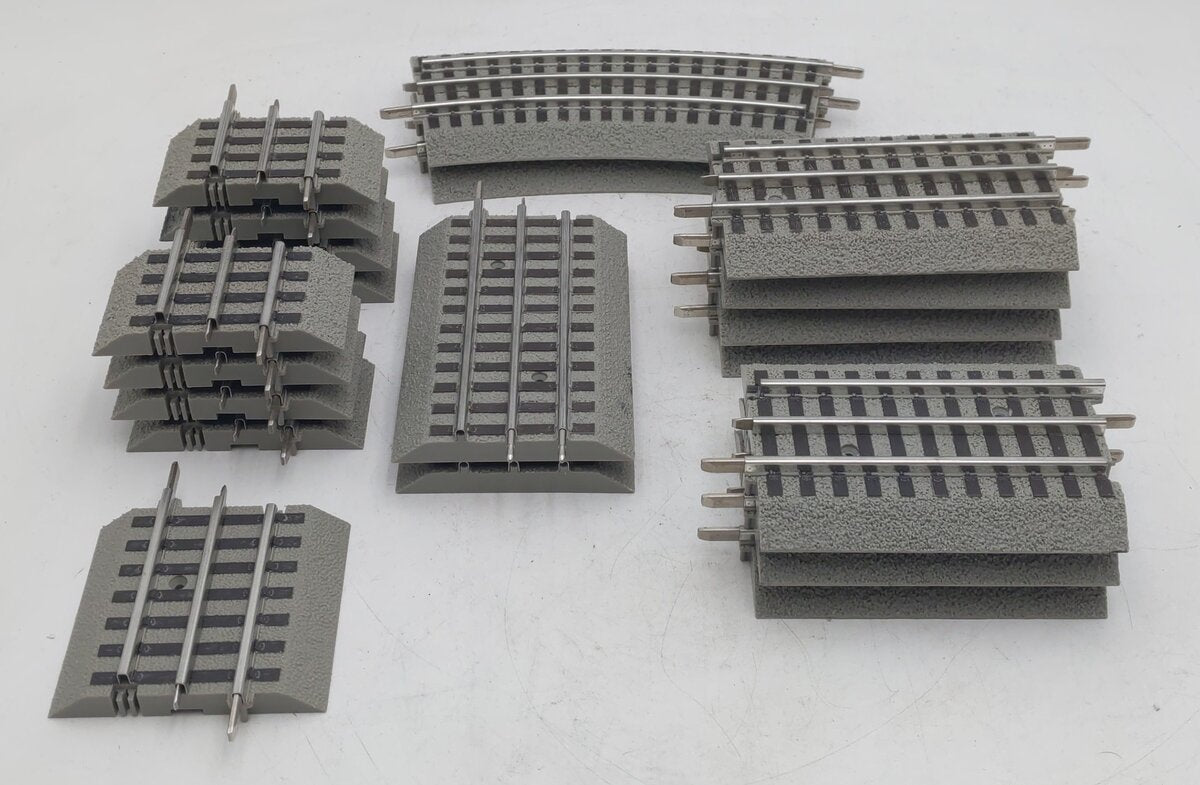 Lionel O Gauge Fastrack Sections: 6-12022, 6-12024, 6-12025, 6-12026 [20] VG