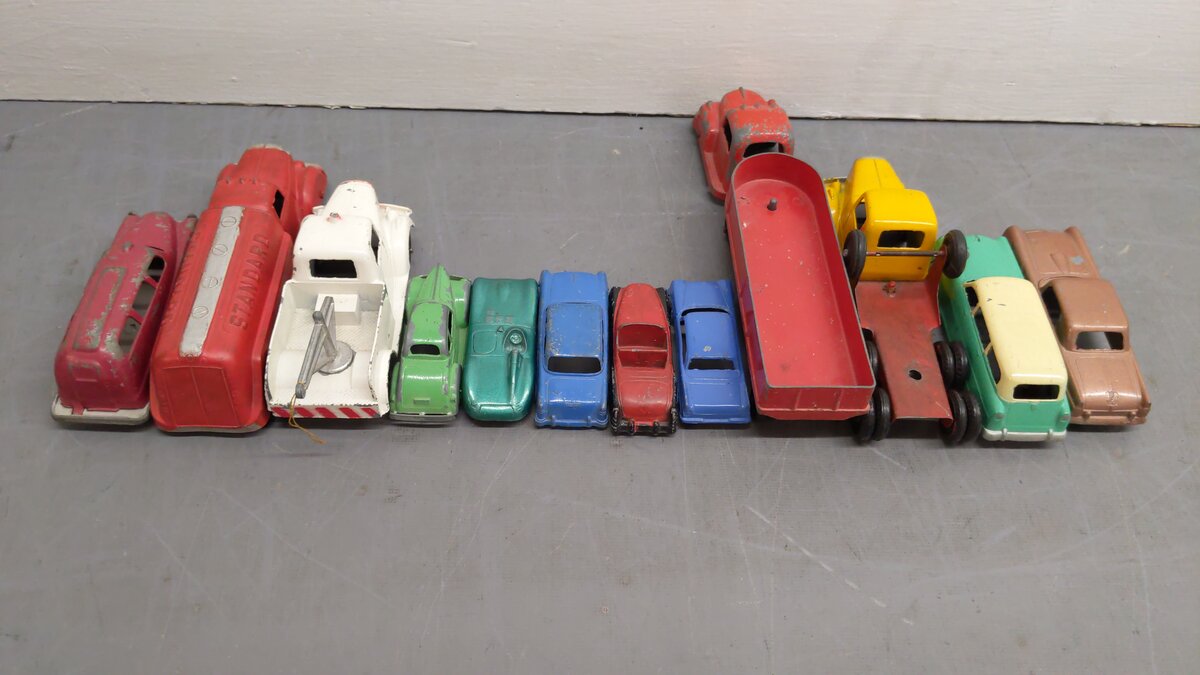 TootsieToy Assorted Cars [12] VG