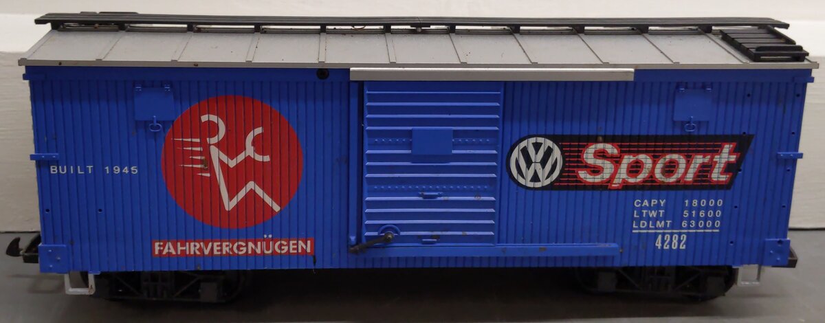 LGB 4282 G Scale VW Fahrvergnugen Sport Boxcar VG