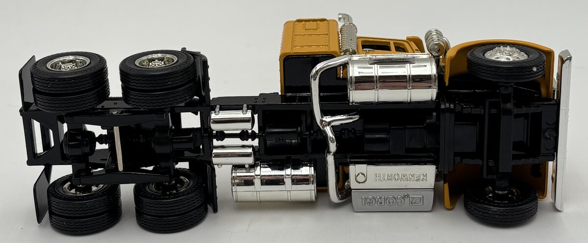 Corgi US55705 1:50 Kenworth W925 w/King Trailer & Rock Crusher Load EX/Box