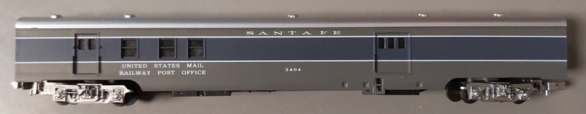 Con-Cor 0001-04022C N Scale Santa Fe "U.S. Mail R.P.O" Passenger Car #3404 LN/Box