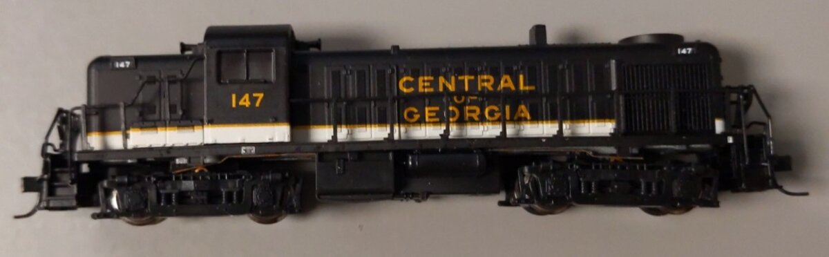 Atlas 42097 N Scale Central Of Georgia RS-3 Diesel Locomotive #147 EX/Box