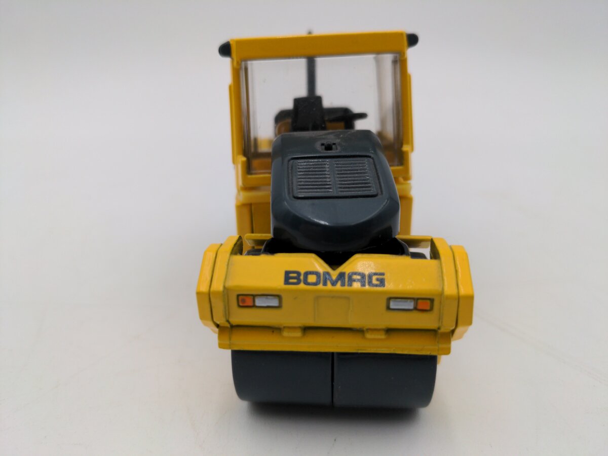 Bomag WM9734 1:50 BW184AD Diecast Tandem Vibratory Roller VG/Box