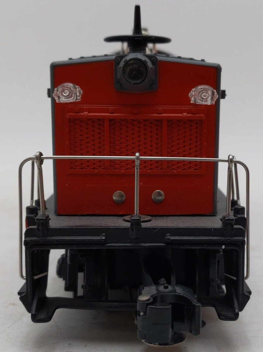 Lionel 6-18503 O Gauge Southern Pacific Diesel Switcher #8503 EX/Box