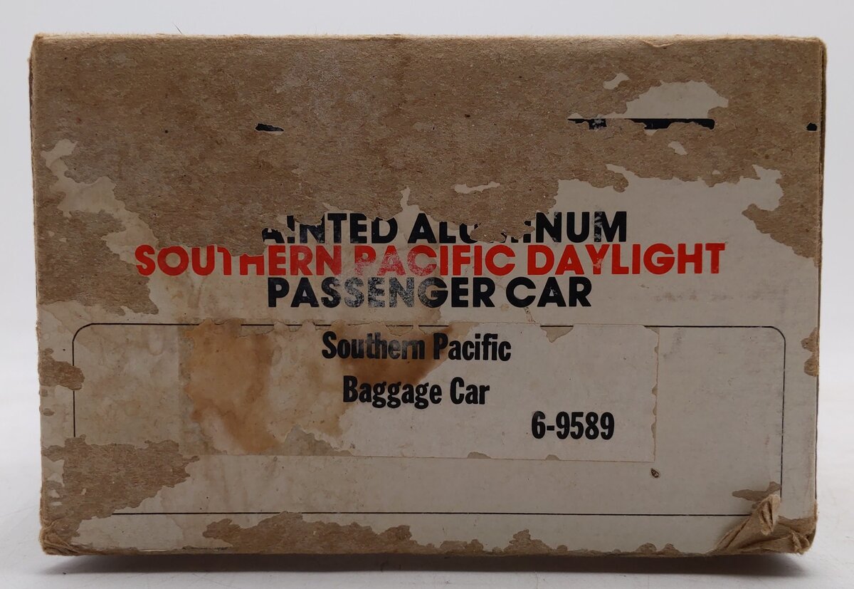 Lionel 6-9589 O Gauge Southern Pacific Daylight Aluminum Baggage Car EX/Box