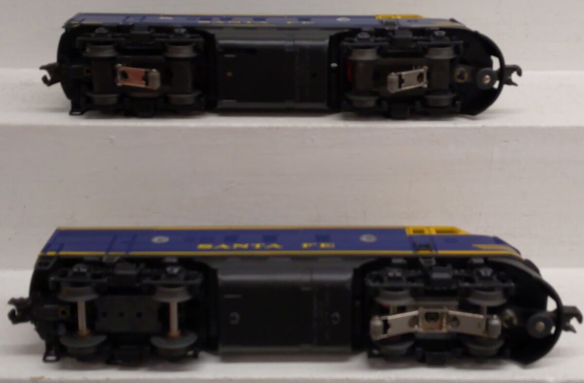 Lionel 6-18117 O Gauge Santa Fe Blue/Yellow F3 AA Diesel Set EX/Box