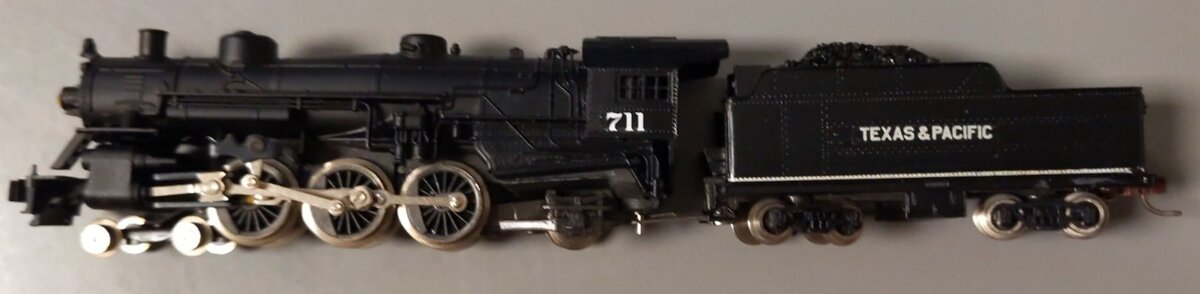 Atlas 2117 N Customized Texas & Pacific 4-6-2 Steam Locomotive & Tender #711 EX/Box