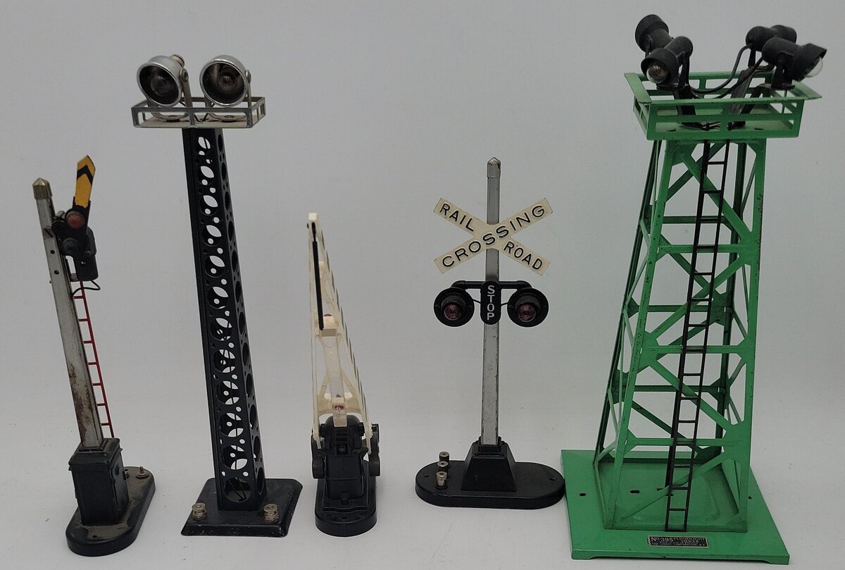 Marx & Lionel O Gauge Assorted Accessories #395,416A,151,154,252 [5] VG