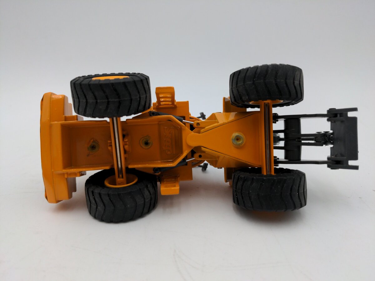 Volvo Merchandise Corp 1:50 Scale Diecast BM L180C Wheel Loader EX/Box