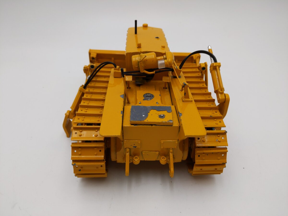 CCM 1:16 Diecast CAT D4 Crawler Tractor Custom for Gilson Riecke VG