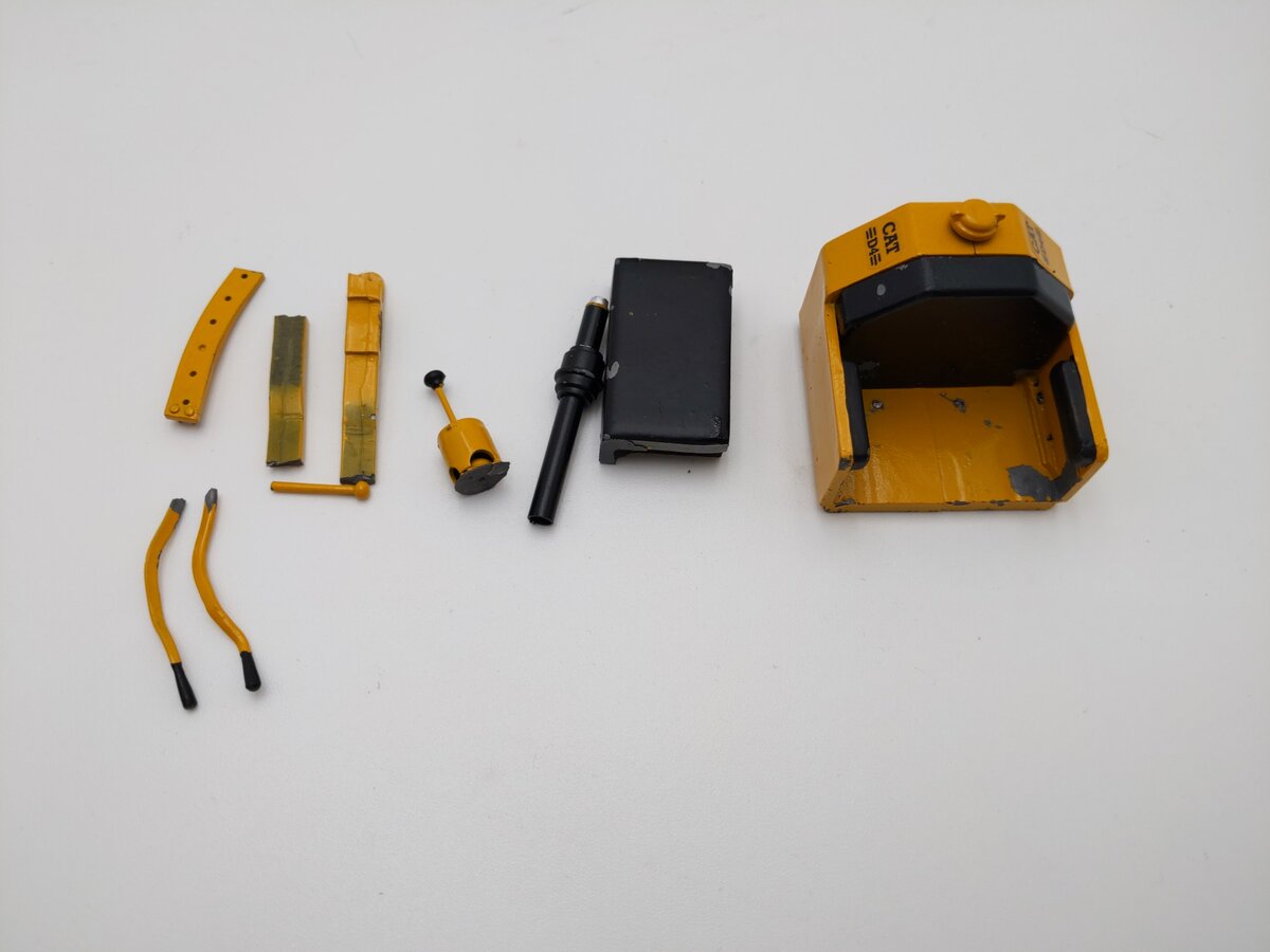 CCM 1:16 Diecast CAT D4 Crawler Tractor Custom for Gilson Riecke VG