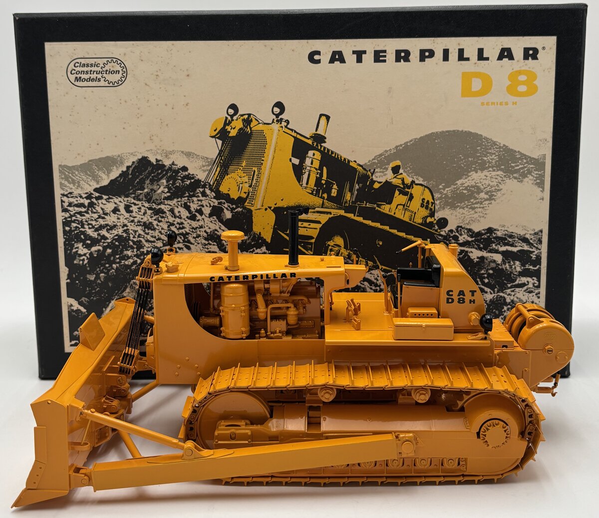 CCM 1:24 Scale BRASS CAT D8 Series H Track-Type Tractor LN/Box