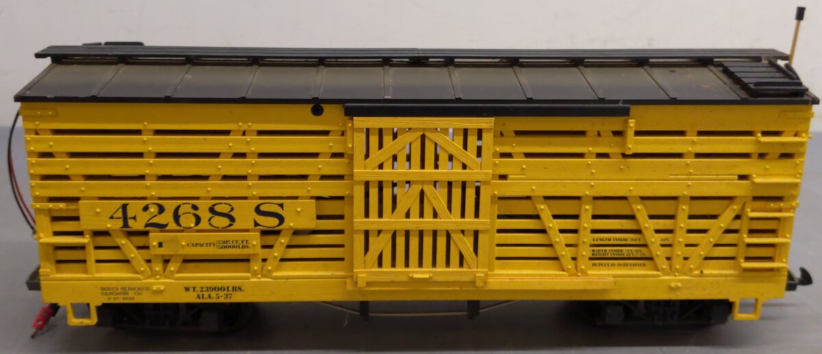 LGB 4268S G Scale Yellow Cattle Sounds Stock Car VG
