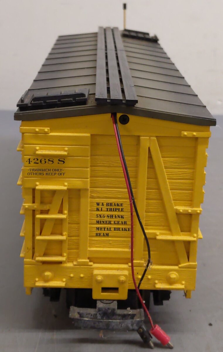 LGB 4268S G Scale Yellow Cattle Sounds Stock Car VG