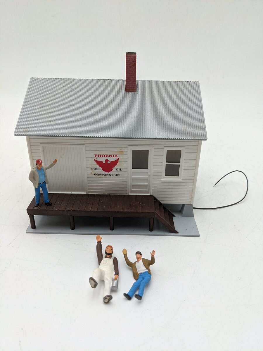 Walthers 933-3304 O And O-27 Scale Phoenix Fuel Corp. Industrial Structure Kit EX