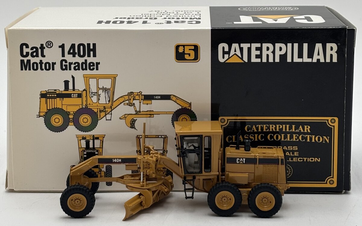 Classic Construction Models BRASS 1:87 Scale Caterpillar 140H Motor Grander LN/Box