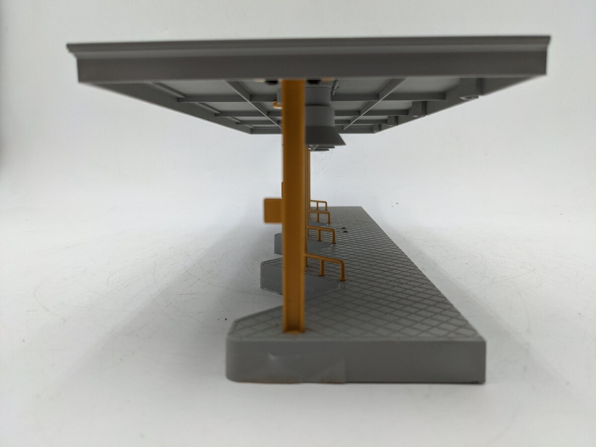 MTH 30-9071 O Scale Bus Station Dock EX