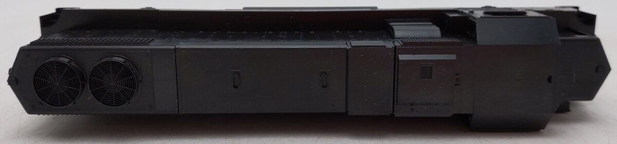 Athearn HO Scale Undecorated GP-38 Powered Diesel Locomotive EX/Box