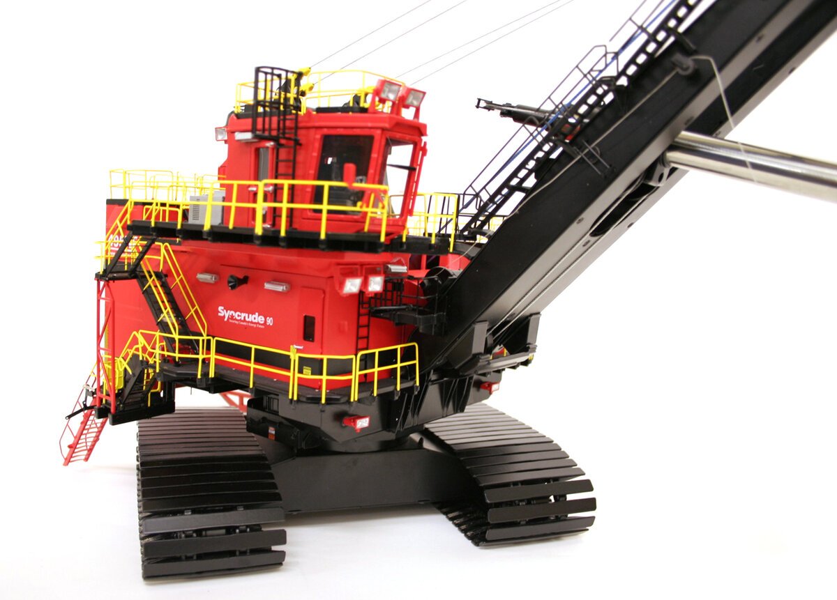 Bucyrus TWH011 1:50 Scale Syncrude 495HF Mining Shovel LN/Box