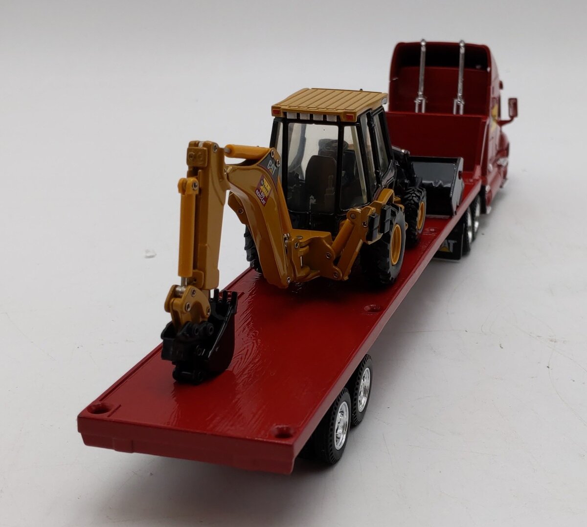 Norscot 55117 1:50 Scale CAT Flatbed Hauler w/ CAT 420D IT Backhoe Loader EX/Box