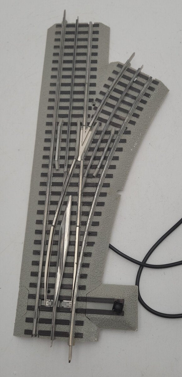 Lionel 6-12066 O Gauge O48 Right Hand Remote-Control 30° FasTrack Switch Turnout EX/Box