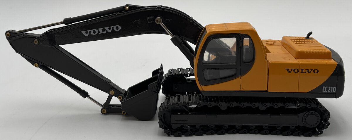 Miki Toy 1:40 Volvo EC210 Excavator EX