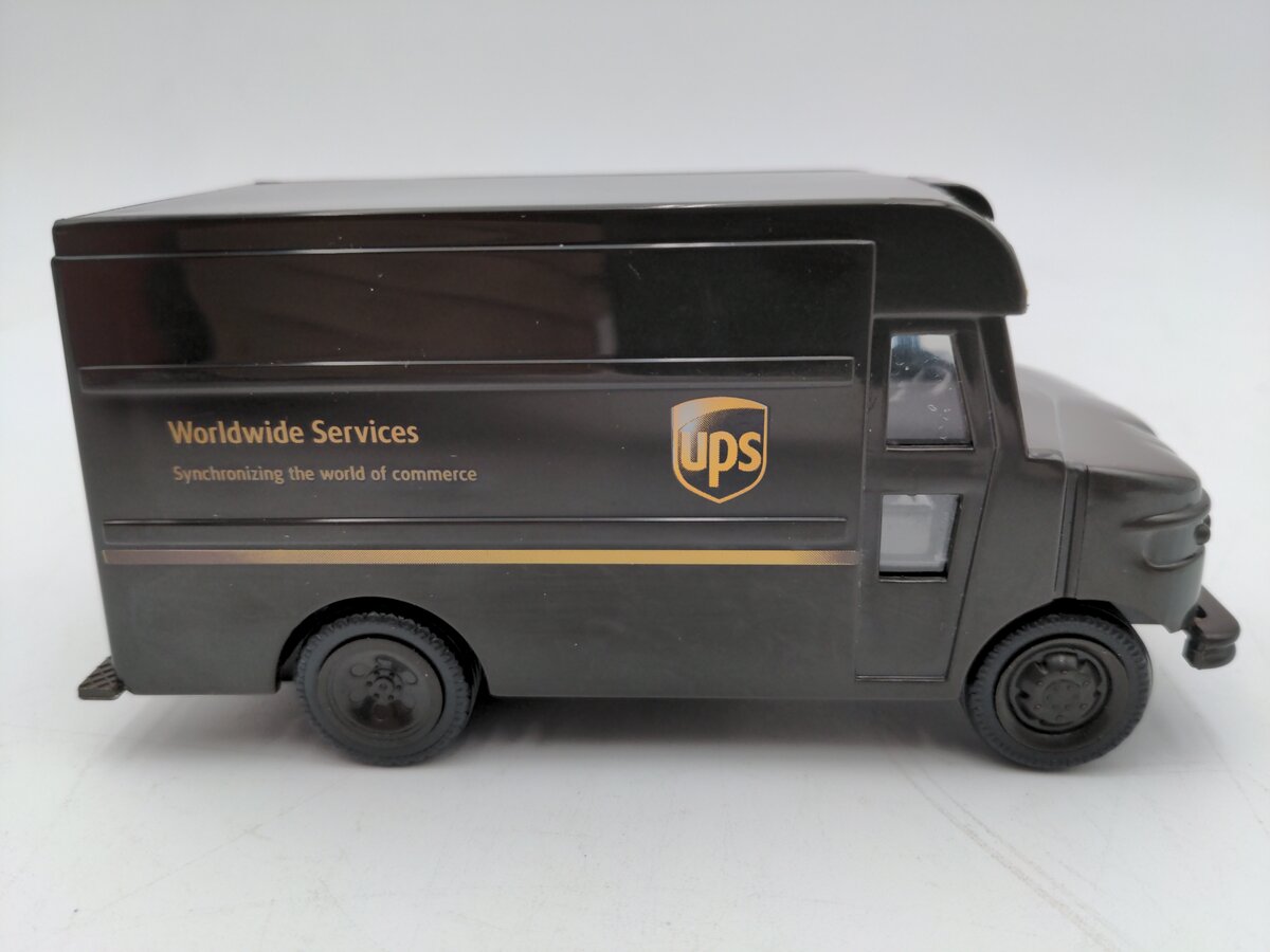 Corporate Express 466917 United Parcel Service Toy Package Car EX/Box
