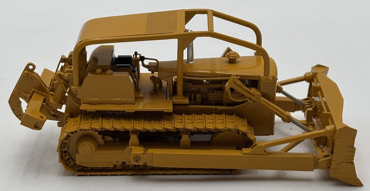 PBL 30007 1:64 1950's Hydraulic Heavy Crawler Bulldozer LN/Box
