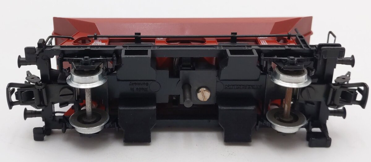 Marklin 4631 HO Scale DB Side Dumping Hopper Car EX/Box