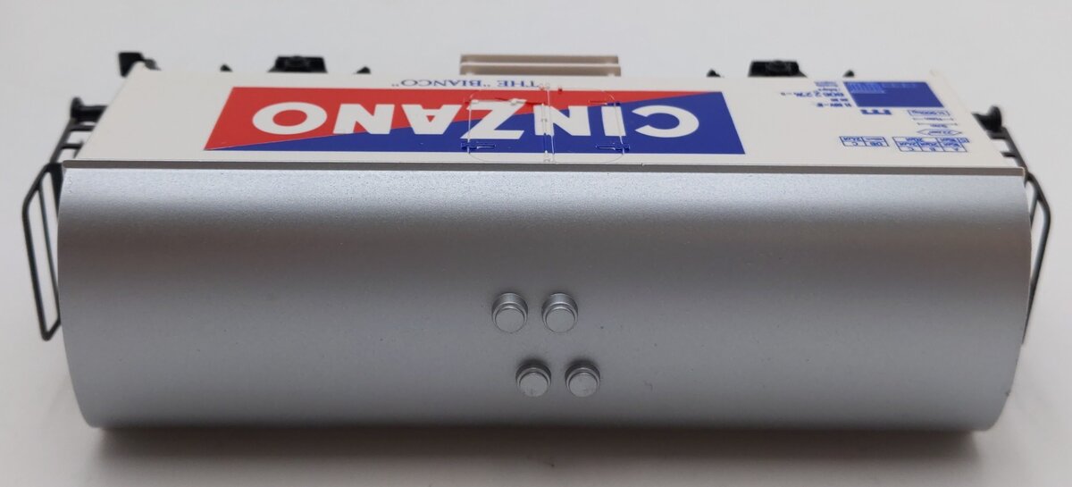 Marklin 4415-86033 HO Scale Cinzano "The Bianco" Reefer Car EX