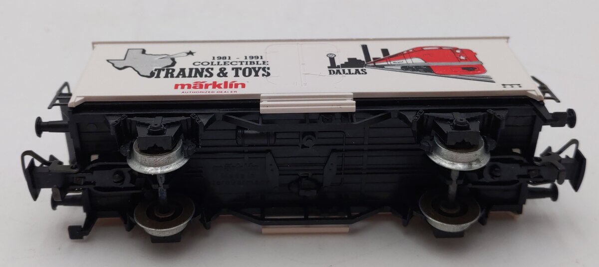 Marklin 4415 HO Scale Dallas 1981-1991 Collectible Trains & Toys Reefer Car LN/Box