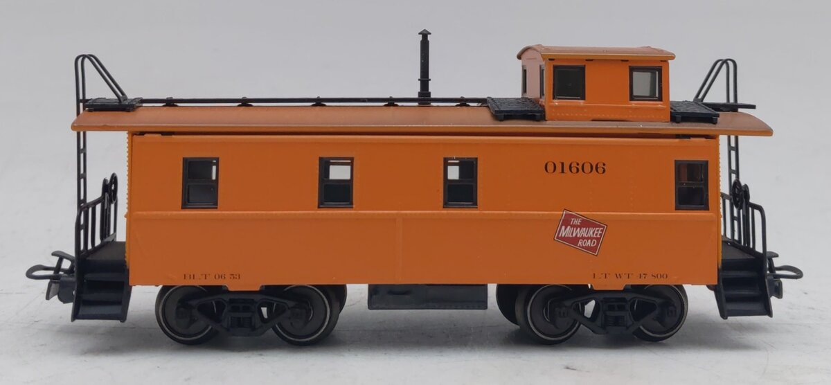 Marklin 45704 HO Scale Milwaukee Road Caboose LN/Box
