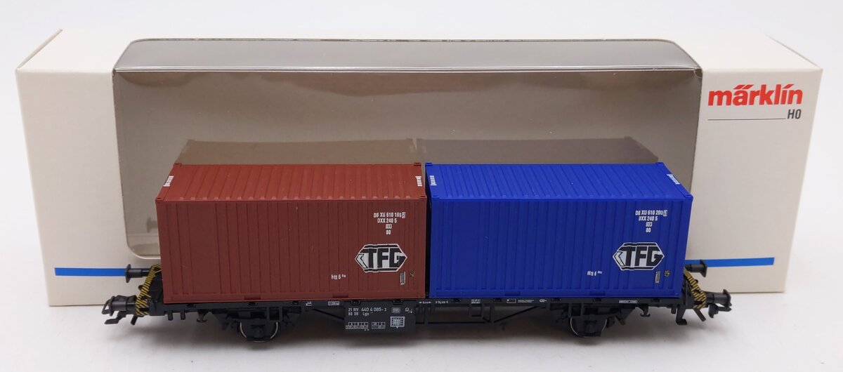 Marklin 4768 HO Scale Flatcar with 2 Containers LN/Box