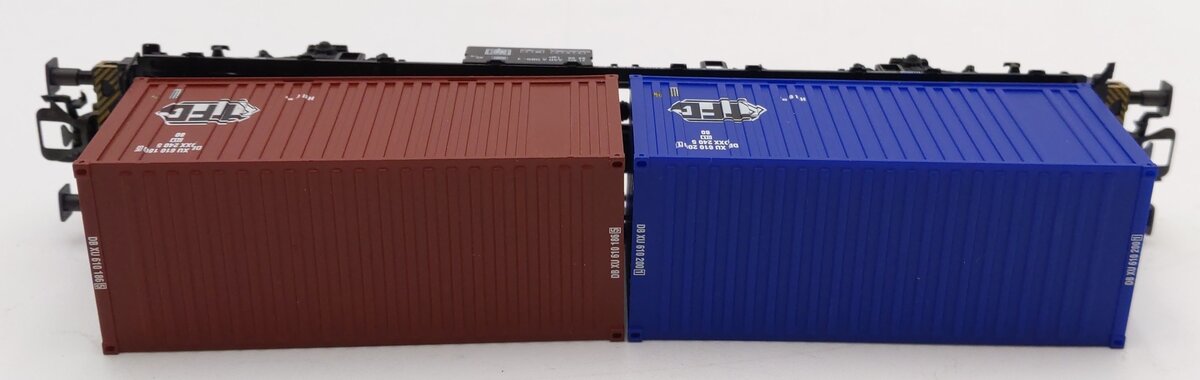 Marklin 4768 HO Scale Flatcar with 2 Containers LN/Box
