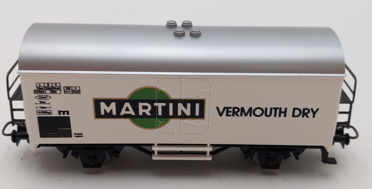 Marklin 4415 HO Scale Martini Vermouth Dry Reefer Car EX/Box