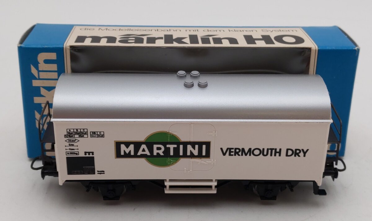 Marklin 4415 HO Scale Martini Vermouth Dry Reefer Car EX/Box
