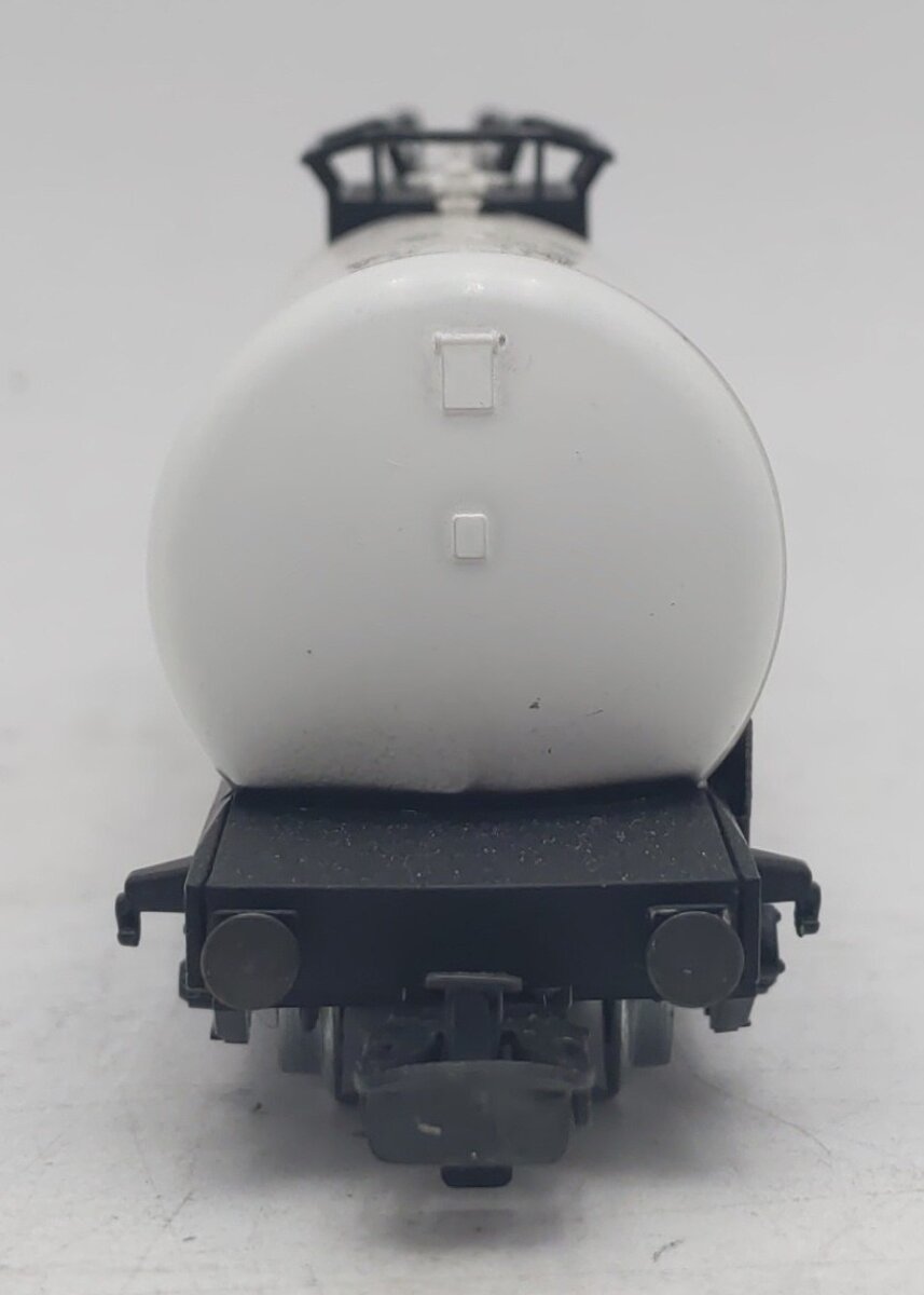 Marklin 4650 HO Scale ESSO Tank Car EX/Box