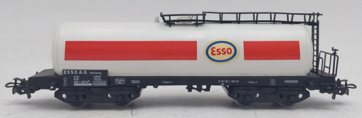 Marklin 4650 HO Scale ESSO Tank Car EX/Box